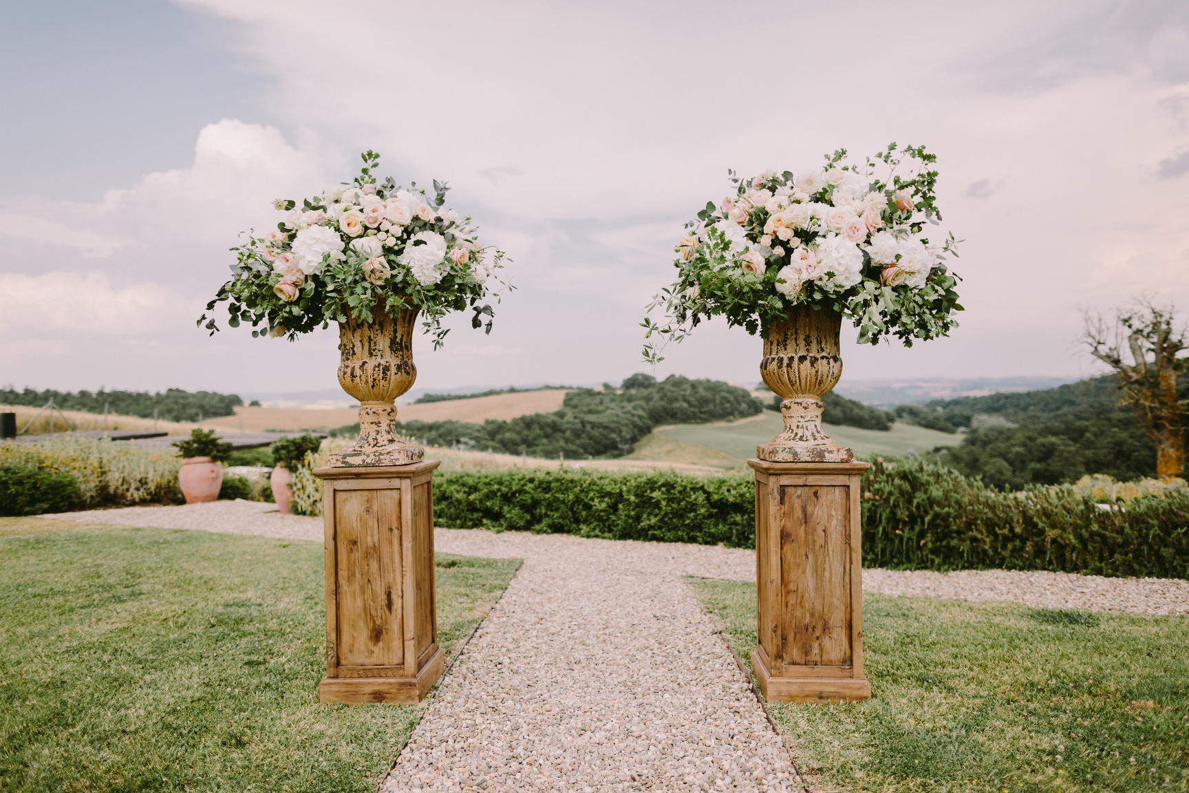chic wedding venue in Tuscany Italy